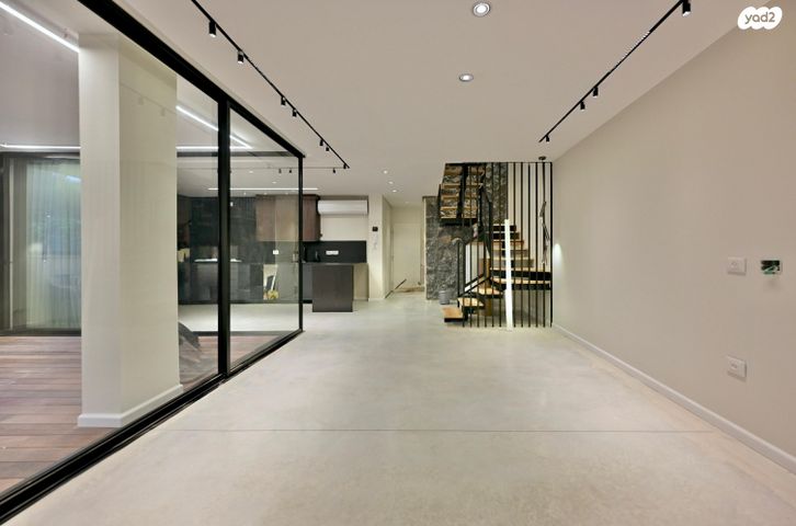 דירה, נווה יהודה, רחובות