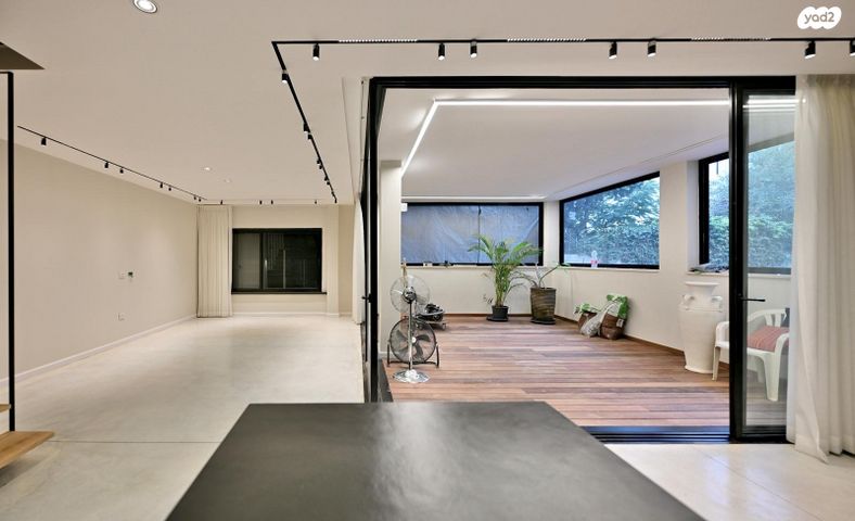 דירה, נווה יהודה, רחובות