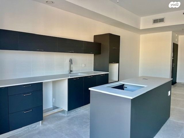 גג/ פנטהאוז, ש"י עגנון, שיכון רסקו, קרית אונו