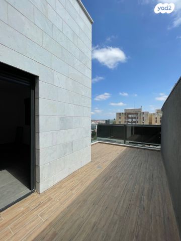 גג/ פנטהאוז, נחמיה עמינוח, קרית הרב סלומון, פתח תקווה