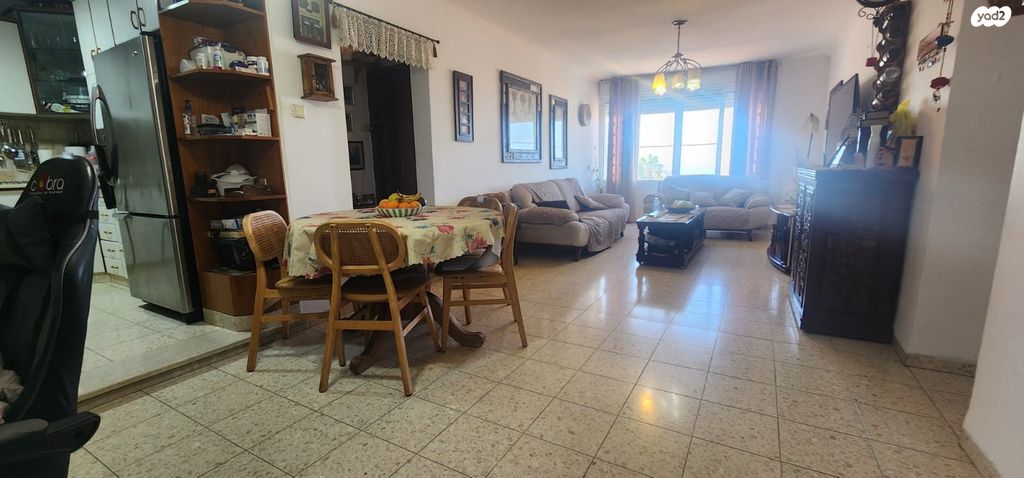 דירת גן, ראסל, גבעת המורה, עפולה