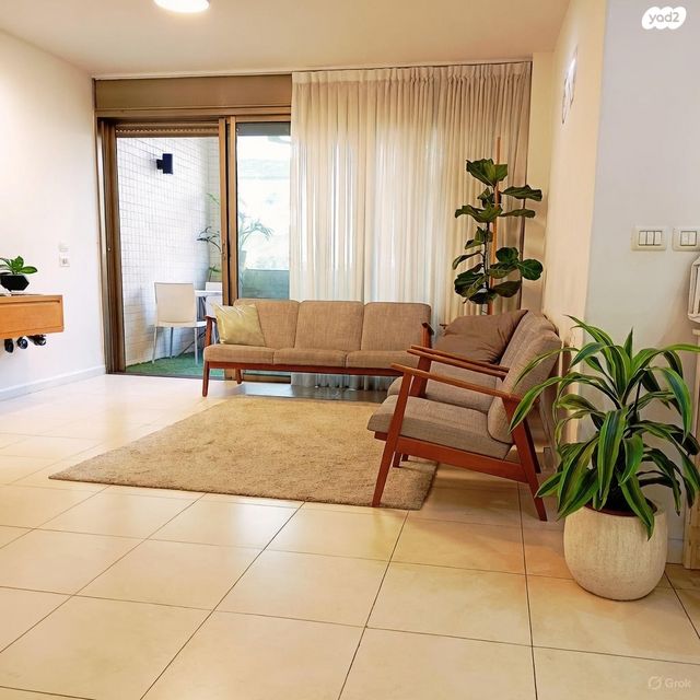 דירה, בר גיורא 7, קזן, רעננה