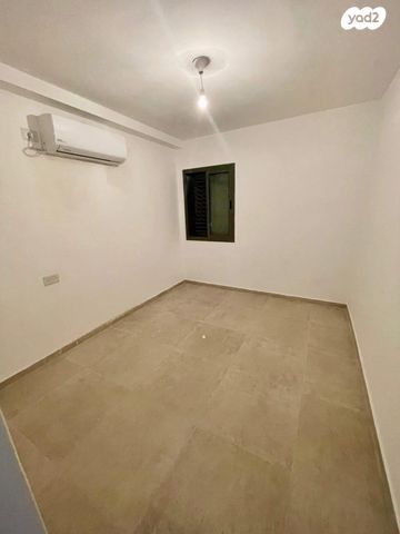 דירה, יוסף אהרונוביץ', נווה רמז, חולון