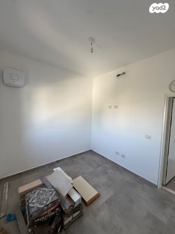 דירה, משגב עם 4, קרית שלום, תל אביב יפו