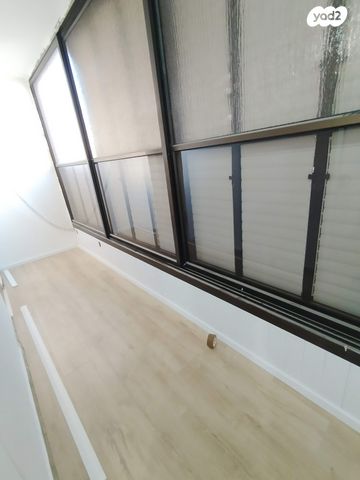 דירה, קריניצי, רמת גן