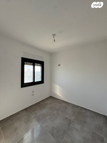 דירה, משגב עם 4, קרית שלום, תל אביב יפו