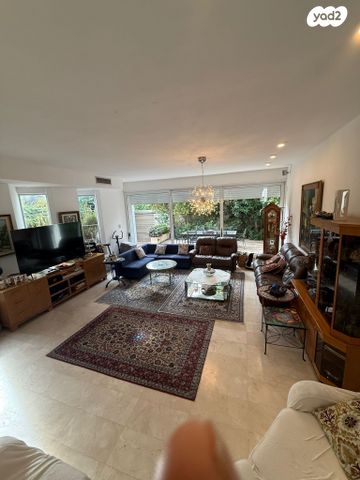 דו משפחתי, שכונת הותיקים, רמת גן