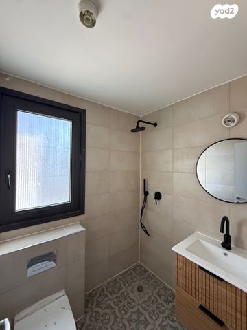 דירה, משגב עם 4, קרית שלום, תל אביב יפו