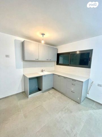 יוסף אהרונוביץ' 