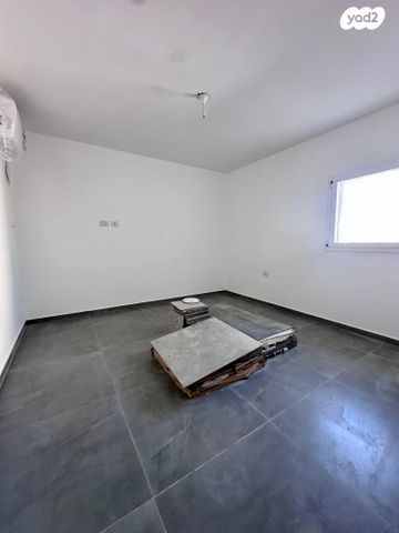 דירה, פנחס רוטנברג, נגבה, רמת גן