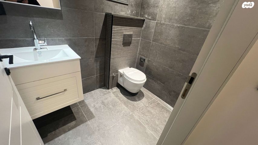 דירה, אחד העם, שיכון עובדים, טבריה