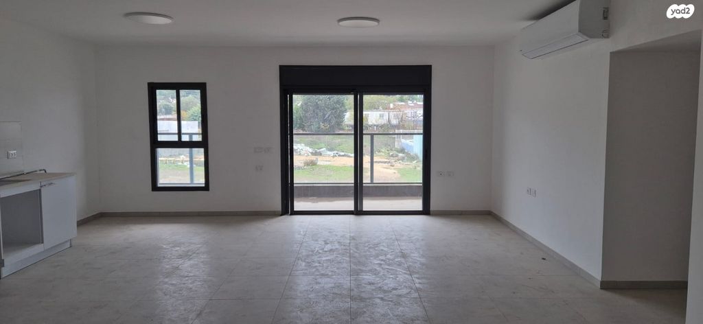 דירה, יצחק שמיר, עפולה