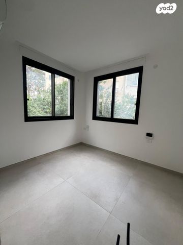 דירה, זכרון יעקב 11, תל אביב יפו