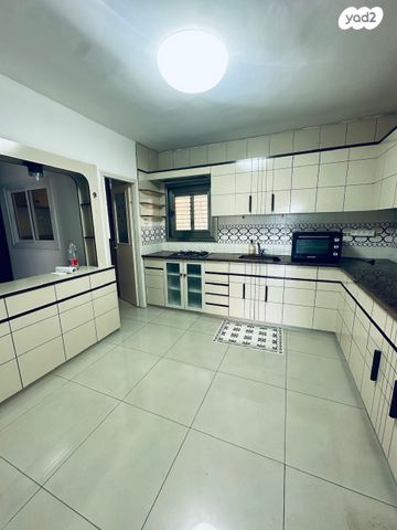 דירה, שדרות לוי אשכול, תל אביב יפו