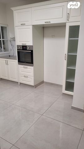 דירה, רח' הנשיא צפון, חדרה