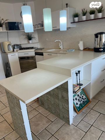 דופלקס, קרית הפרחים - 2005, רעננה