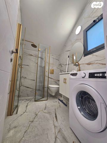 יחידת דיור, בעל שם טוב, מרכז העיר, קרית אתא