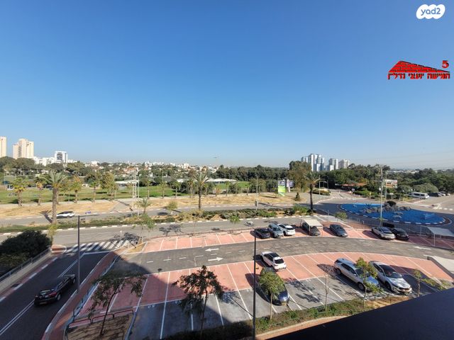 דירה, התורמוס, קרית ראשון, ראשון לציון