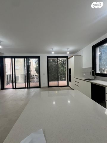 דירה, זכרון יעקב 11, תל אביב יפו