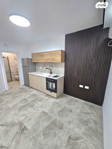 יחידת דיור, בעל שם טוב, מרכז העיר, קרית אתא