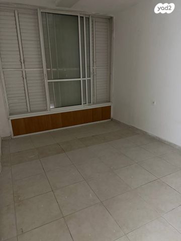 דירה, מורדי הגטאות 4, שכונת גפן, רמת גן