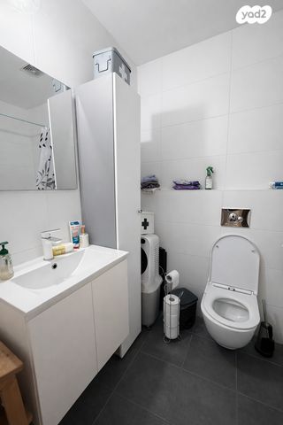 דירה, דרך מנחם בגין 160, מונטיפיורי, הרכבת, תל אביב יפו