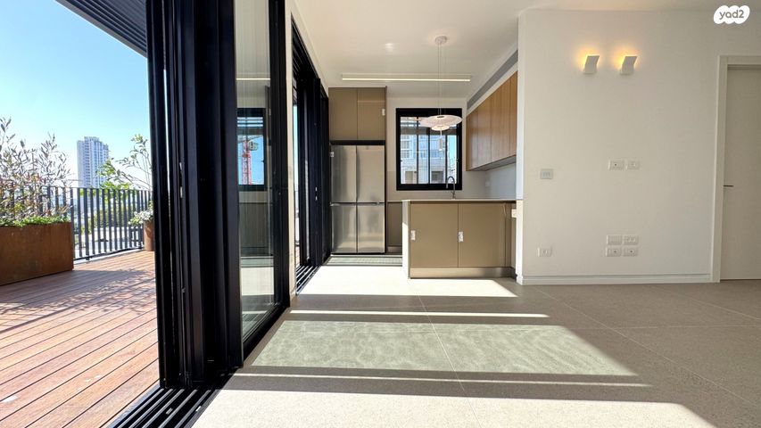 גג/ פנטהאוז