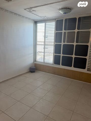 דירה, מורדי הגטאות 4, שכונת גפן, רמת גן