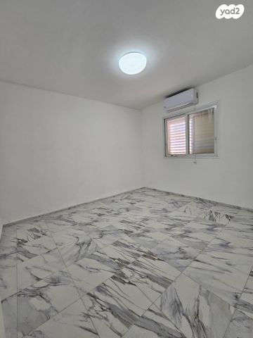 דירה, קרית אתא