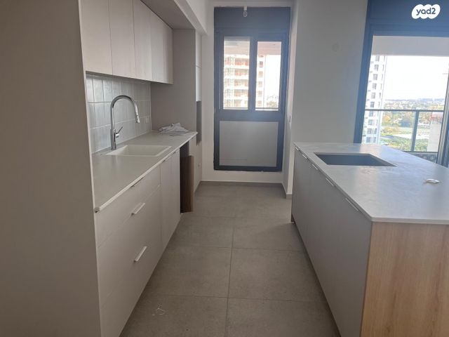 דירה, יונה וולך 7, גרין פארק החדשה, הוד השרון