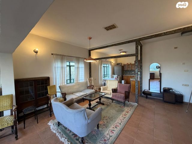 דירת גן, השקדים 5, טבעון הוותיקה, קרית טבעון