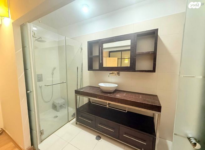 דופלקס, ד"ר מוסקוביץ', ב' / צפון מערב העיר, רחובות