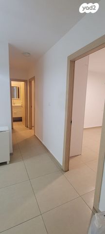 דירה, התפוז, כפר סבא