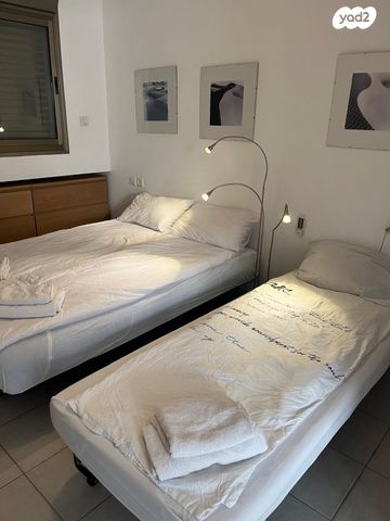 דופלקס, קרית הפרחים - 2005, רעננה