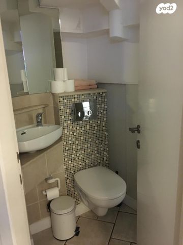 דופלקס, קרית הפרחים - 2005, רעננה