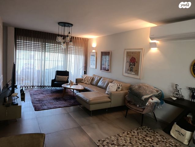 נאות אפקה ב'