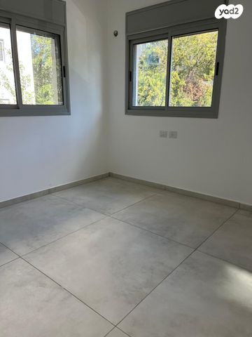 דירה, ז'בוטינסקי 10, מרכז דרום, רעננה