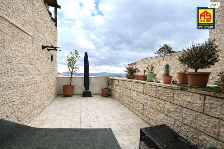 דירת גן, שכונה ה'-ו', מבשרת ציון