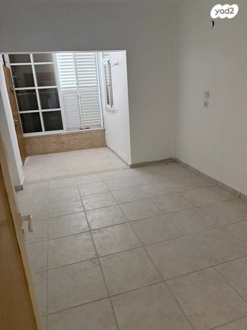 דירה, מורדי הגטאות 4, שכונת גפן, רמת גן