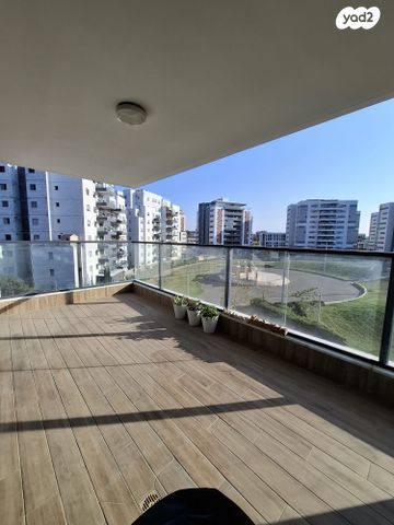 דירה, אהבת אדם, שרונה, כפר יונה