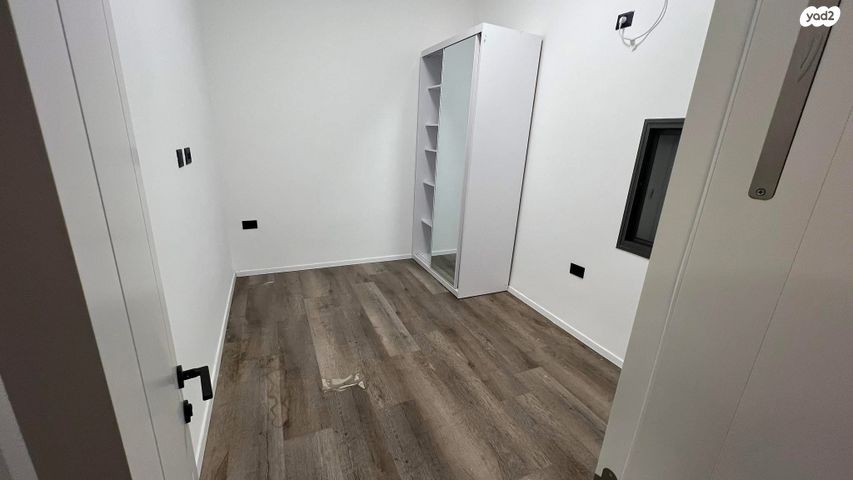 דירה, אחד העם, שיכון עובדים, טבריה