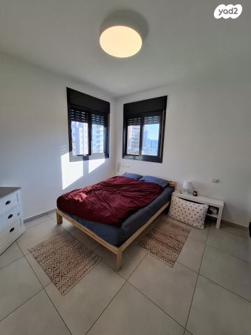 דירה, אהבת אדם, שרונה, כפר יונה