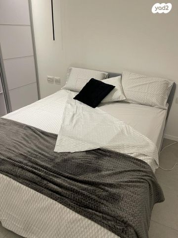 דירה, דרך מנחם בגין 158, מונטיפיורי, הרכבת, תל אביב יפו