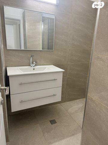 דירה, דרך עכו חיפה 176, מרכז העיר, סביניה, הוותיקה, קרית ביאליק