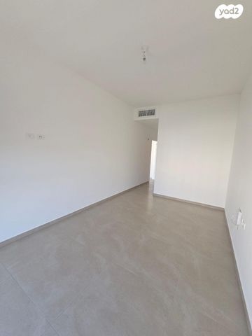 דירה, הצנחנים, נווה שרת, תל אביב יפו