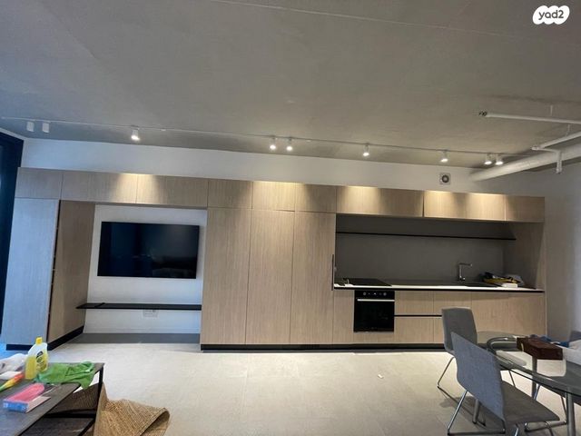 דירה, דרך מנחם בגין 158, מונטיפיורי, הרכבת, תל אביב יפו