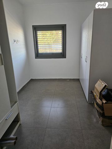 דירה, חיים סירני, נווה רמז, חולון