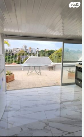 דירה, יצחק שדה, נווה עמל, הרצליה