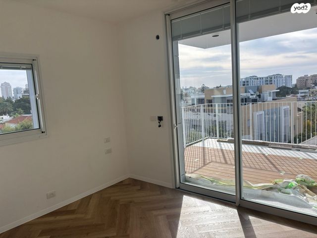 דירה, בן יהודה 30, הרצליה הצעירה, הרצליה