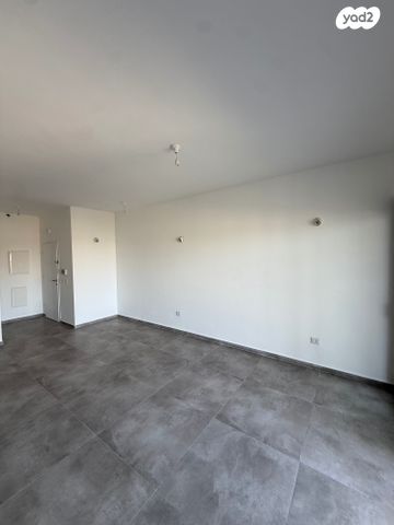 דירה, משגב עם 4, קרית שלום, תל אביב יפו